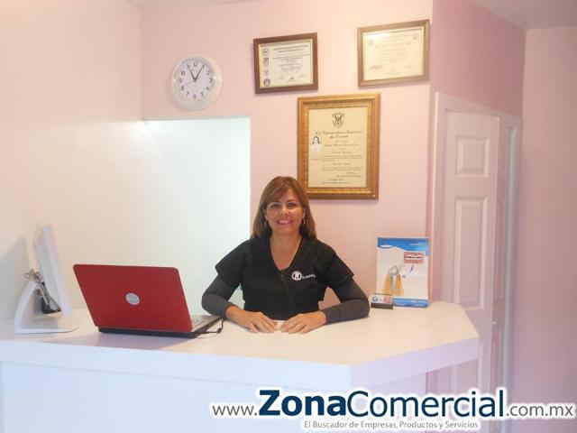 Dentista Claudia Castro