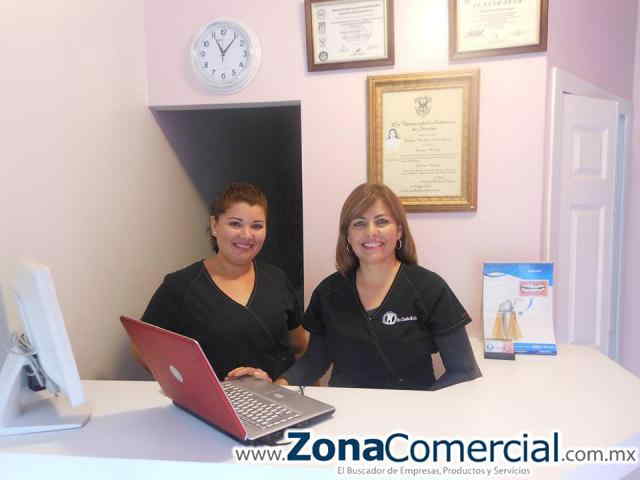 Dentista Claudia Castro