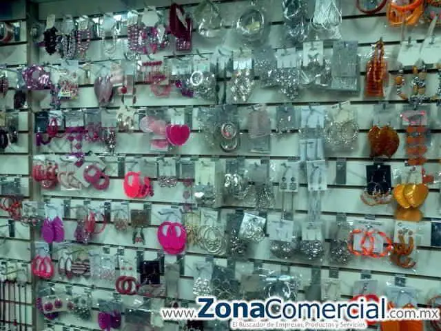 Alejandras Colletion...Accesorios y Cosméticos de las mejores marcas.
