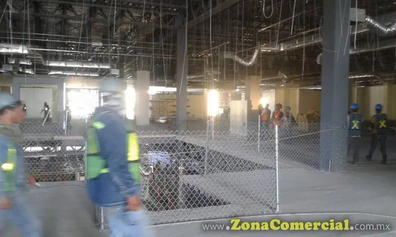 Realizacion de trabajos en instalaciones de Liverpool galerías