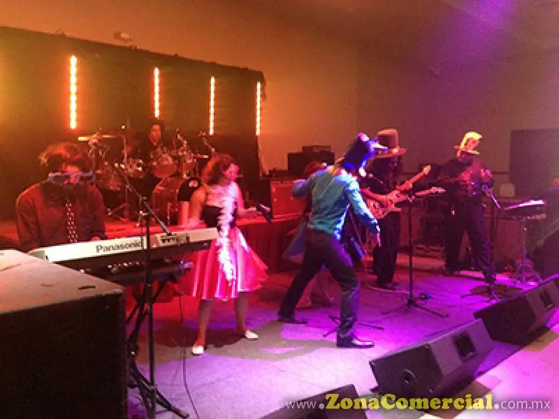 Grupo Musical Versatil Bichos