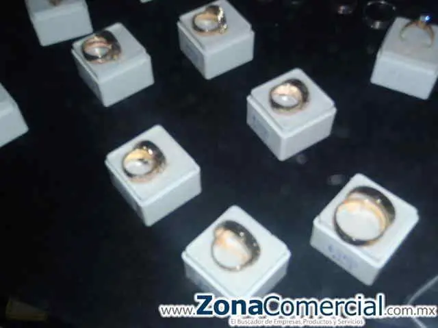 Anillos