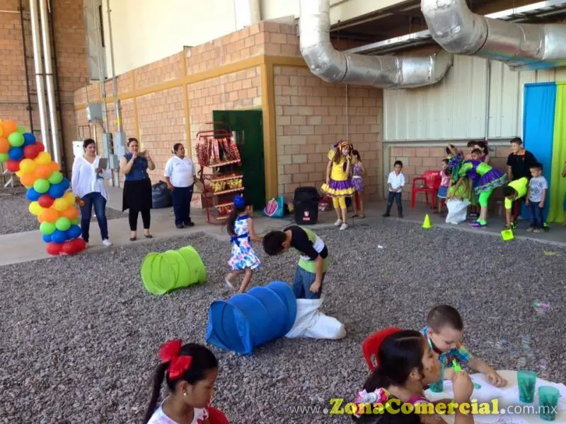 Payasitas Divertilandia Show - DivertiFeria-Payasitas Divertilandia Show - DivertiFeria