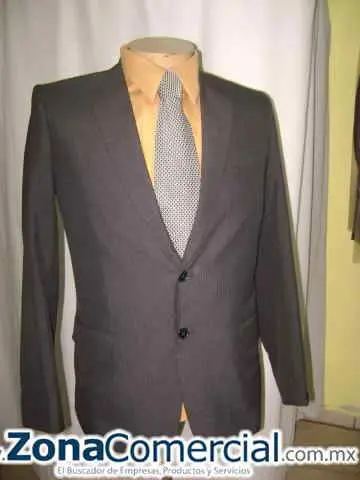 TRAJE RECTO EN 2 O 3 BOTONES HECHURA SLIM PANTALON RECTO CON HECHURA DE CUERPO LIGERAMENTE PEGADO-TRAJE RECTO EN 2 O 3 BOTONES HECHURA SLIM PANTALON RECTO CON HECHURA DE CUERPO LIGERAMENTE PEGADO