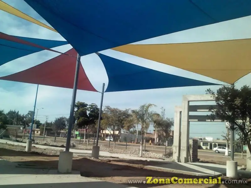 VELARIAS EN PARQUE INFANTIL